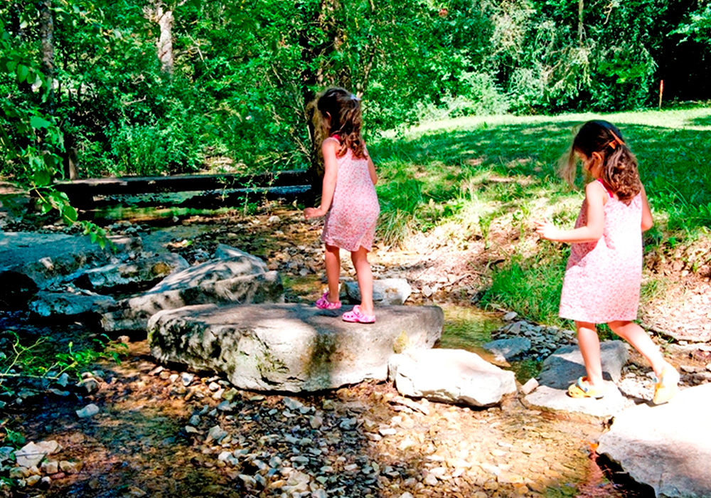 aire de jeux de la canourgue