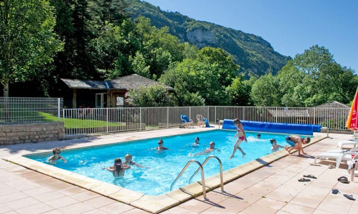 piscine la canourgue